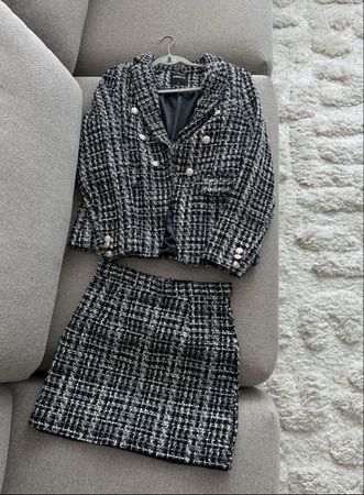 Schickes Tweed Kostüm, Grösse M, perfekt für den Frühling!