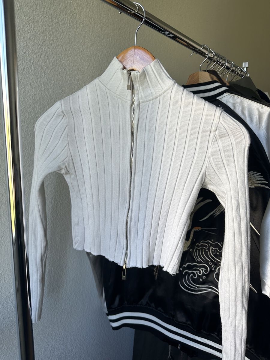 Bershka Top: Bershka Top Gr. S – Nuovo (secondo la descrizione) da Winterthur venduto da nic_r7kj