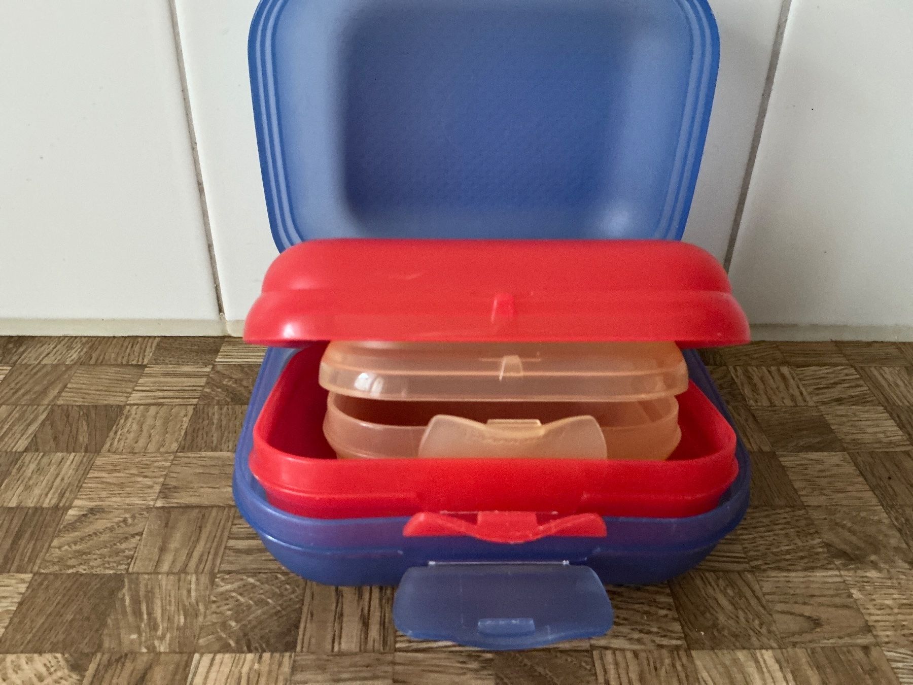 Tupperware Recipients et similaires: Tupperware. 3 Znüniböxli – D'occasion à Birmensdorf ZH par Hilhan 3