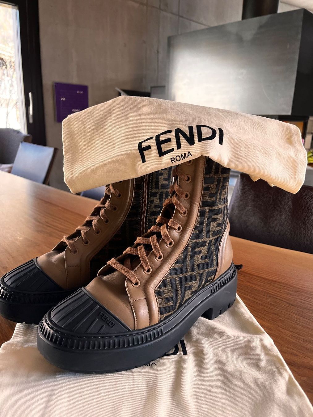 Fendi Scarpe da donna: Fendi Stiefeletten – Usato da Meiringen venduto da KND01 4