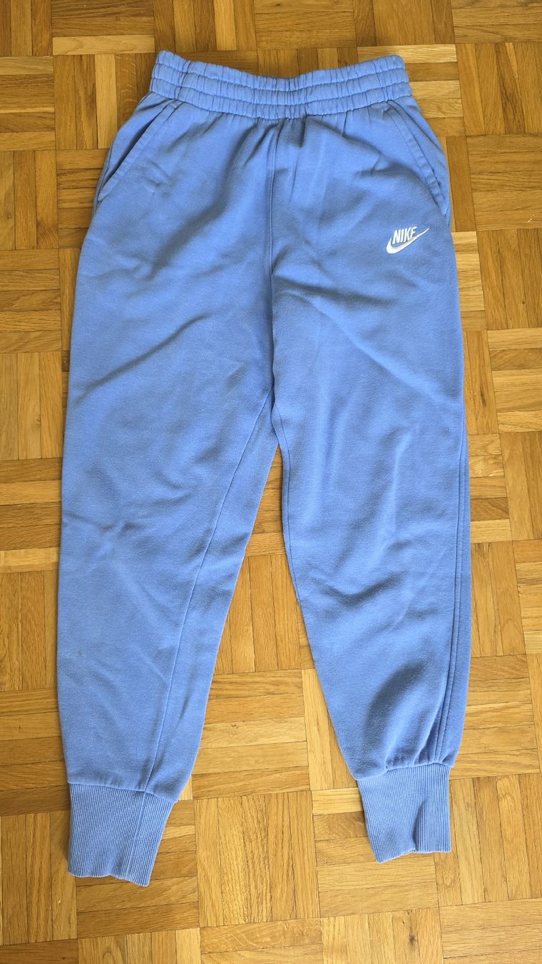 Pantaloni: pantalon nike – Usato da Fontainemelon venduto da ale_b865