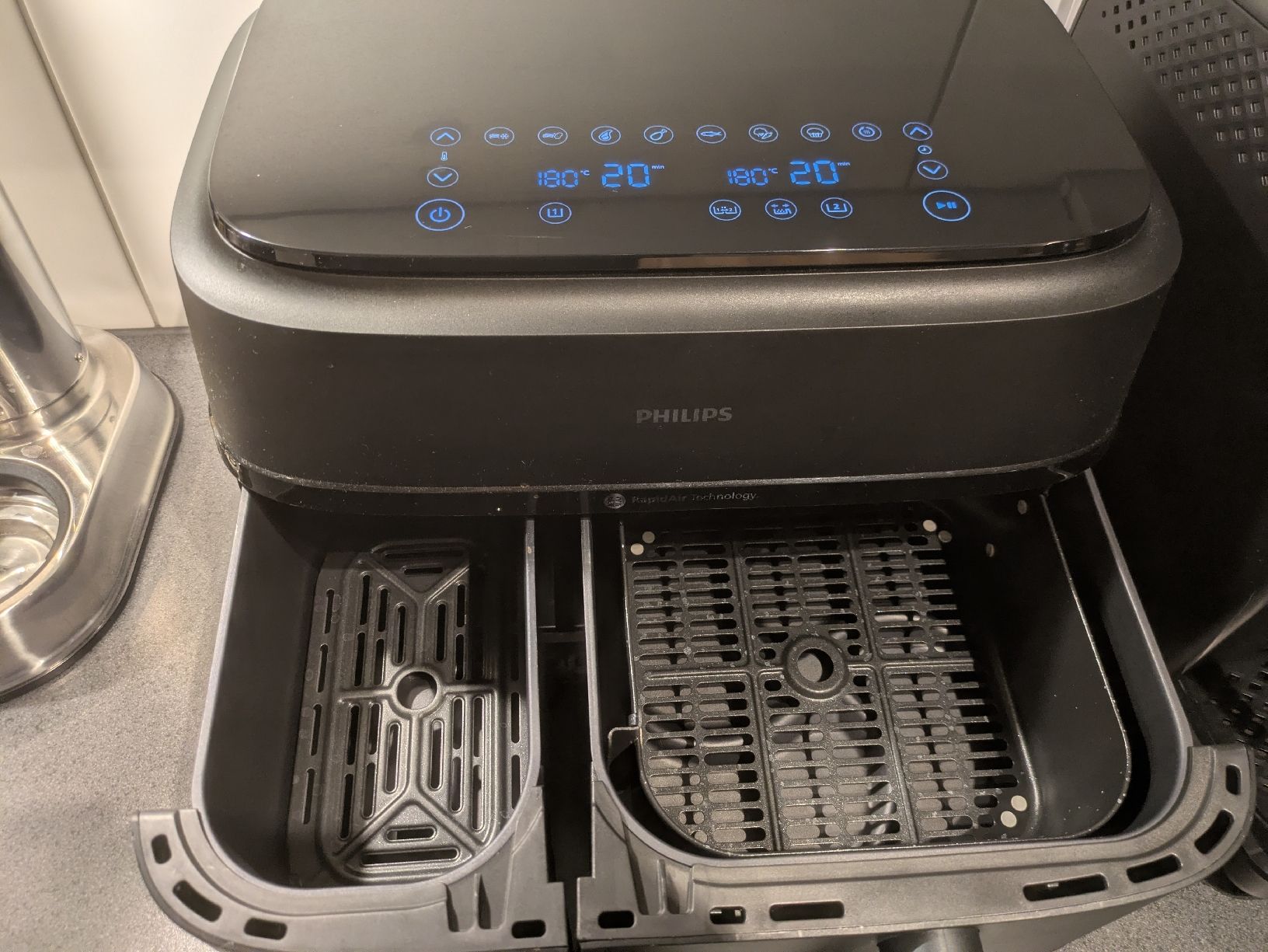 Philips Elettrodomestici da cucina: Philips Airfryer 3000 Series Dual Basket – Usato da Granges-Marnand venduto da abi_rtx8 1