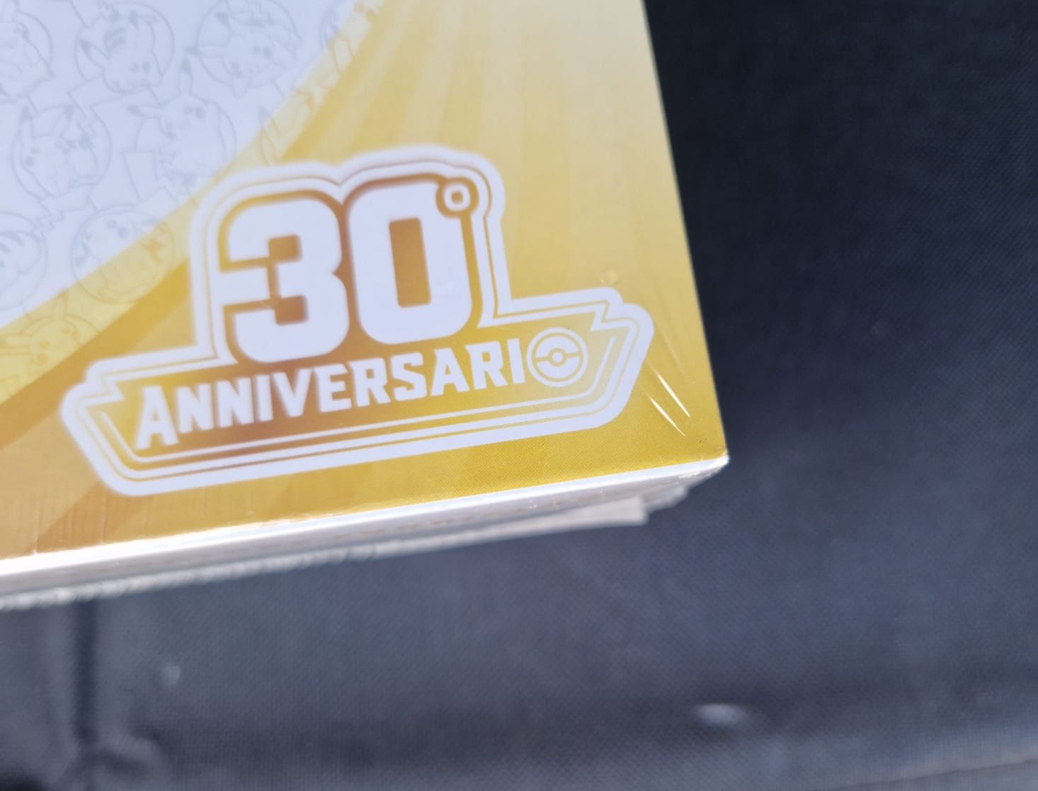 Pokémon Carte collezionabili: Pokémon 30th Anniversario ETB – Nuovo e nell'imballaggio originale da Lostallo venduto da cha_lx5j 5