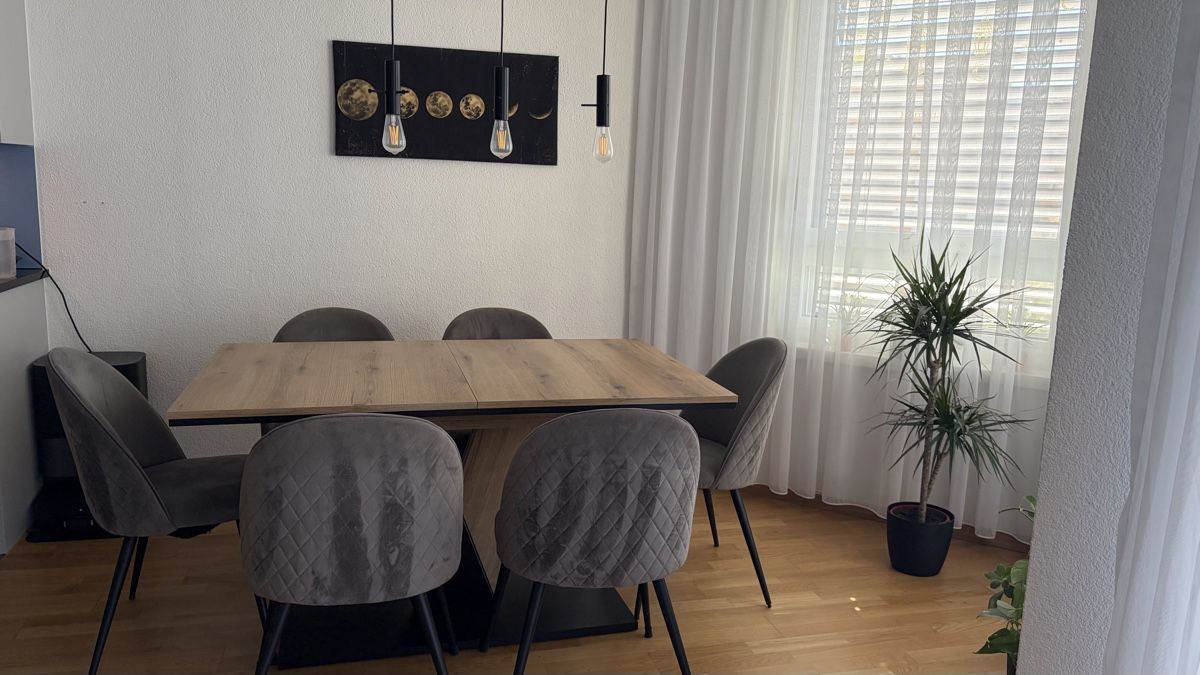 Ikea Sofas: Sofas Esstisch und 6 Stühle – D'occasion à bern par Arif2 1