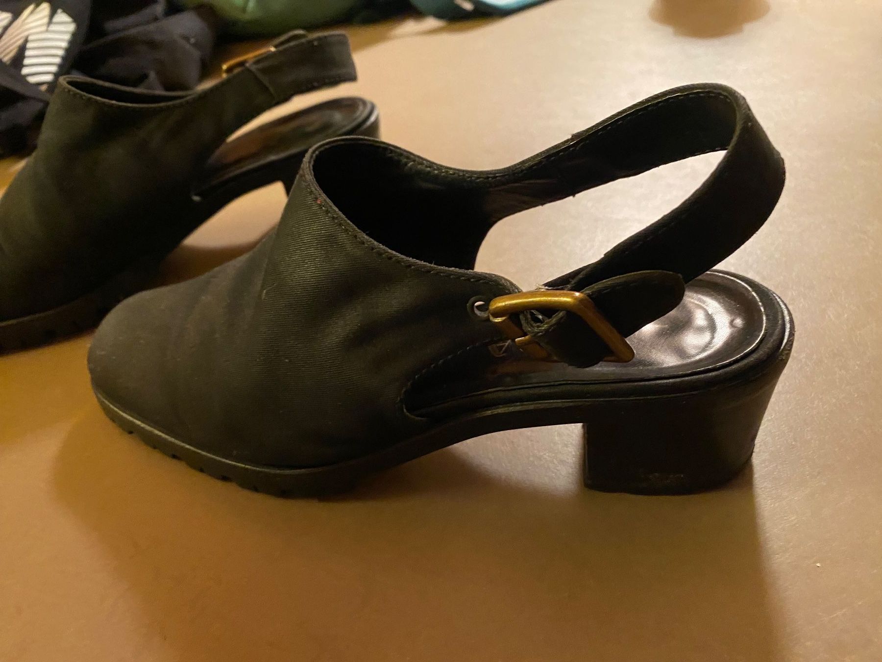 Prada Scarpe da donna: Schwarze PRADA Clogs Stoff, Gr. 36.5 – Usato da Tamins venduto da and_8ycc 1