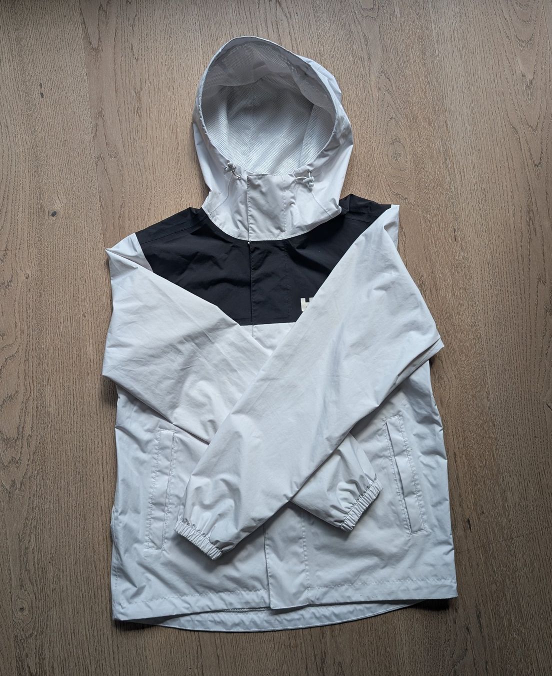 Helly Hansen Jacken: Helly Hansen Vancouver Regenjacke, Grösse S – Gebraucht aus Winterthur von nie_wy5y