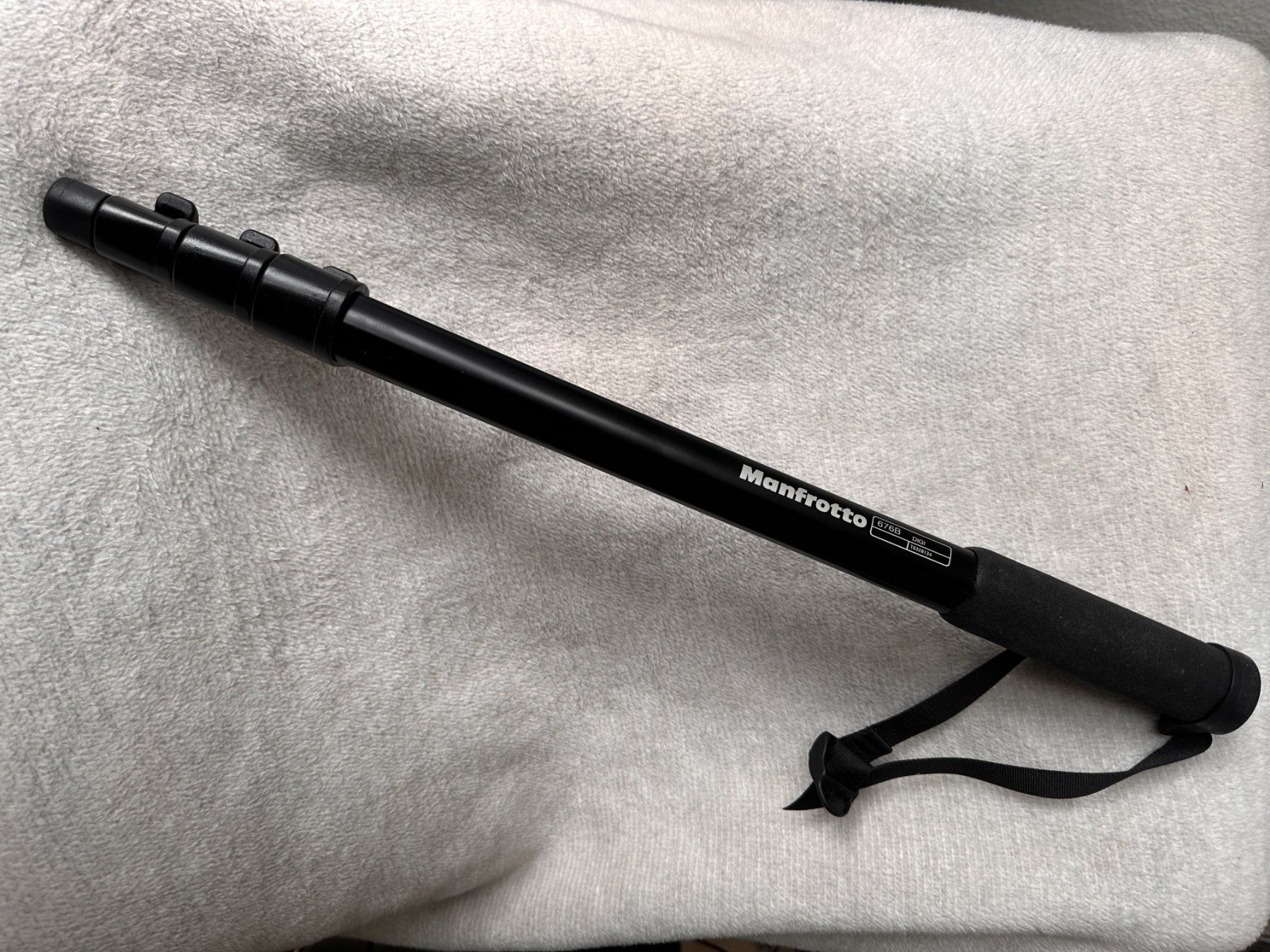 Manfrotto Treppiedi & Teste: Manfrotto 676B Digi Monopod leightweight – Usato da Zürich venduto da Malco0 2