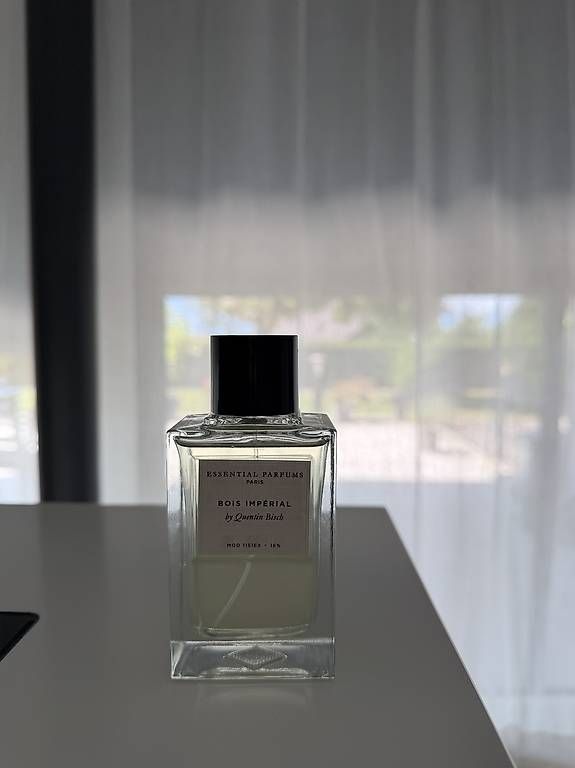 Profumi & Eau de Toilette: Essential Parfums Bois Impérial  EdP 100 ml – Usato da Sigriswil venduto da owlman