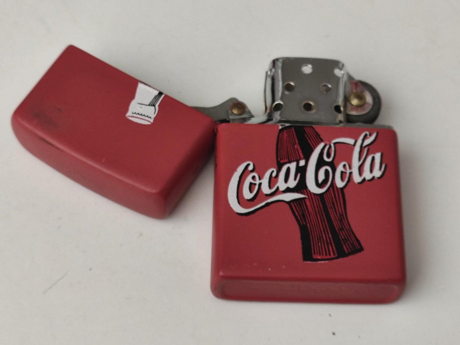 Zippo Feuerzeuge: 1 altes Coca-Cola ZIPPO Feuerzeug – Gebraucht aus Pfäffikon ZH von Colacity 2