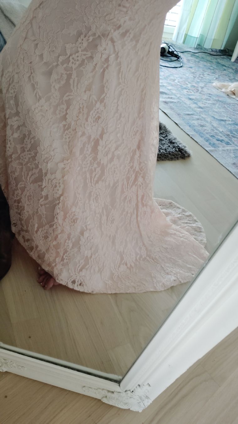 Vestiti: vestito rosa in pizzo – Nuovo (secondo la descrizione) da Spreitenbach venduto da ludwigmaira 2