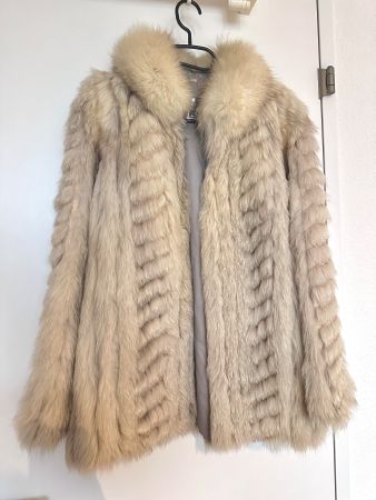 Exklusiver Saga Fox Pelzmantel Fuchs weiss/creme -M-wie NEU!