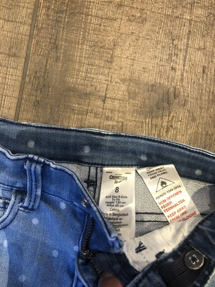 Oshkosh Pantaloni: Kurze Hosen – Usato da Herznach venduto da lu1eg 2