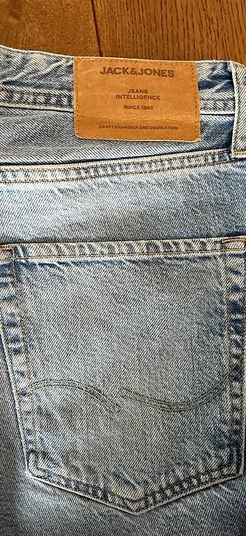 Jeans: Jeans Jack&Jones Loose/Chris  – Usato da Bargen BE venduto da Sim6114 2