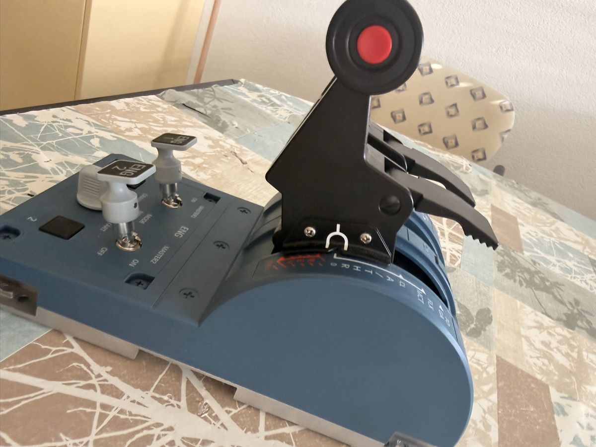 Konsolen: WINCTRL URSA Minor 32 Throttle – Gebraucht aus Dietlikon von Flightsim27