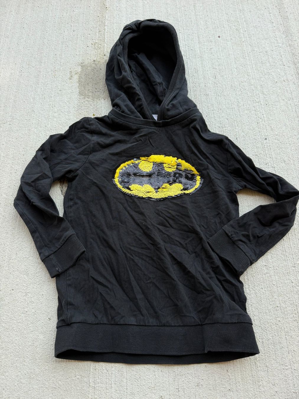 Pullover & Sweatshirts: Kapuzenpullover Batman Schwarz Wendepailletten – Gebraucht aus Riehen von ann_76jw