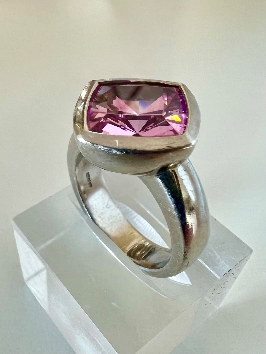 Anelli: Farbspiel: Silberring 925 mit grossem, facettiertem Amethyst – Usato da Ruswil venduto da artbyhand 3