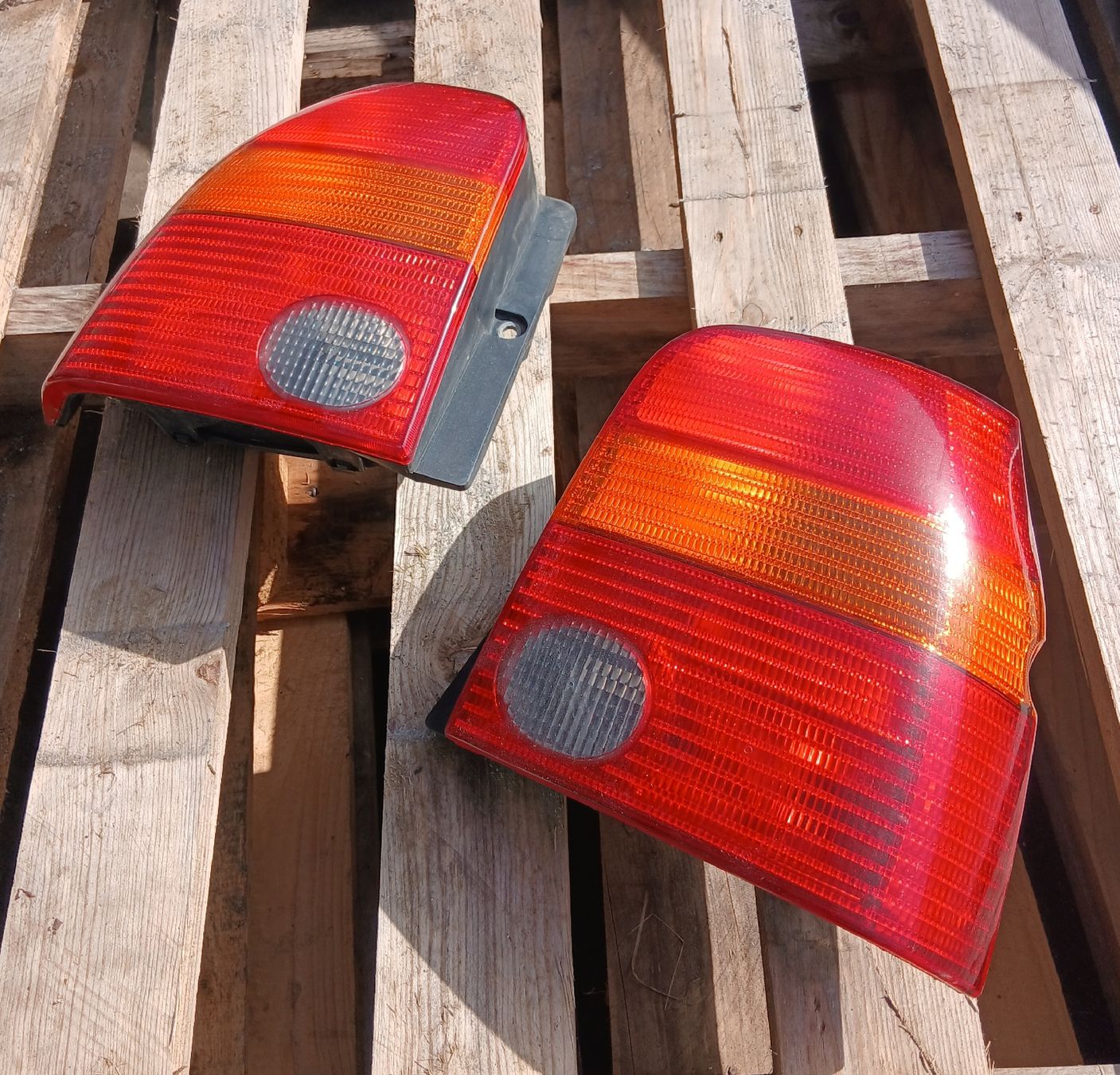 Seat Fari: Feux arrière Seat Arosa – Usato da la heutte venduto da Auto-stock