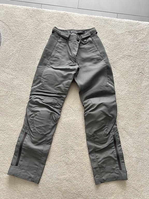 BMW Pantaloni: BMW Airflow 3 Töffhose Gr. 38 – Usato da Wünnewil venduto da april24 2