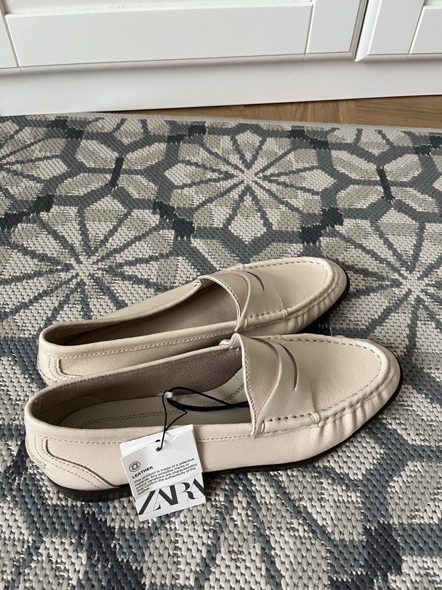 Zara Scarpe da donna: Leder Mokassins – Nuovo e nell'imballaggio originale da Allschwil venduto da eyl_bb8q
