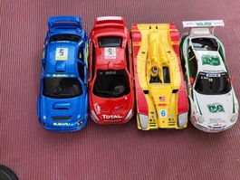 4 Carrera Go Autos  mit defekten oder als Ersatzteile