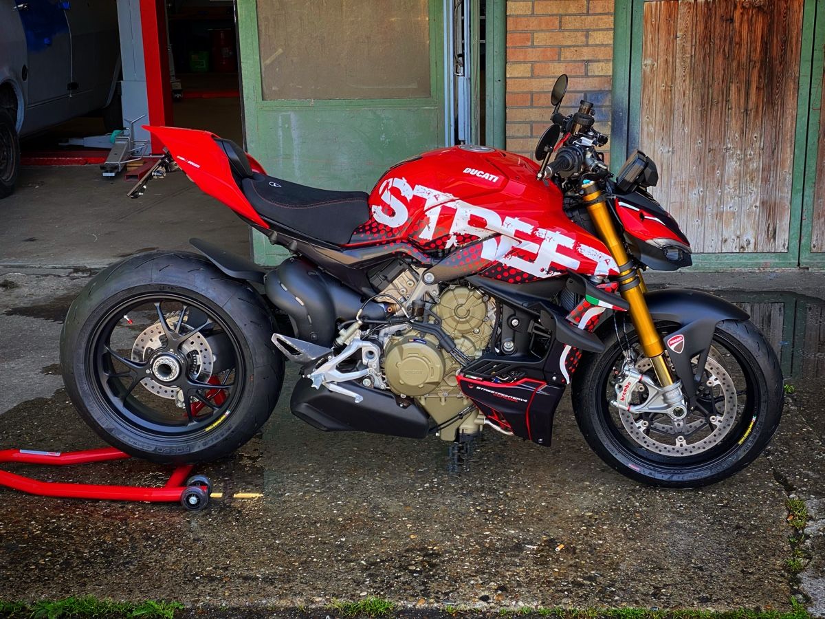 Ducati Strada: Ducati Streetfighter V4s – Usato da Sursee venduto da crdn_v4s