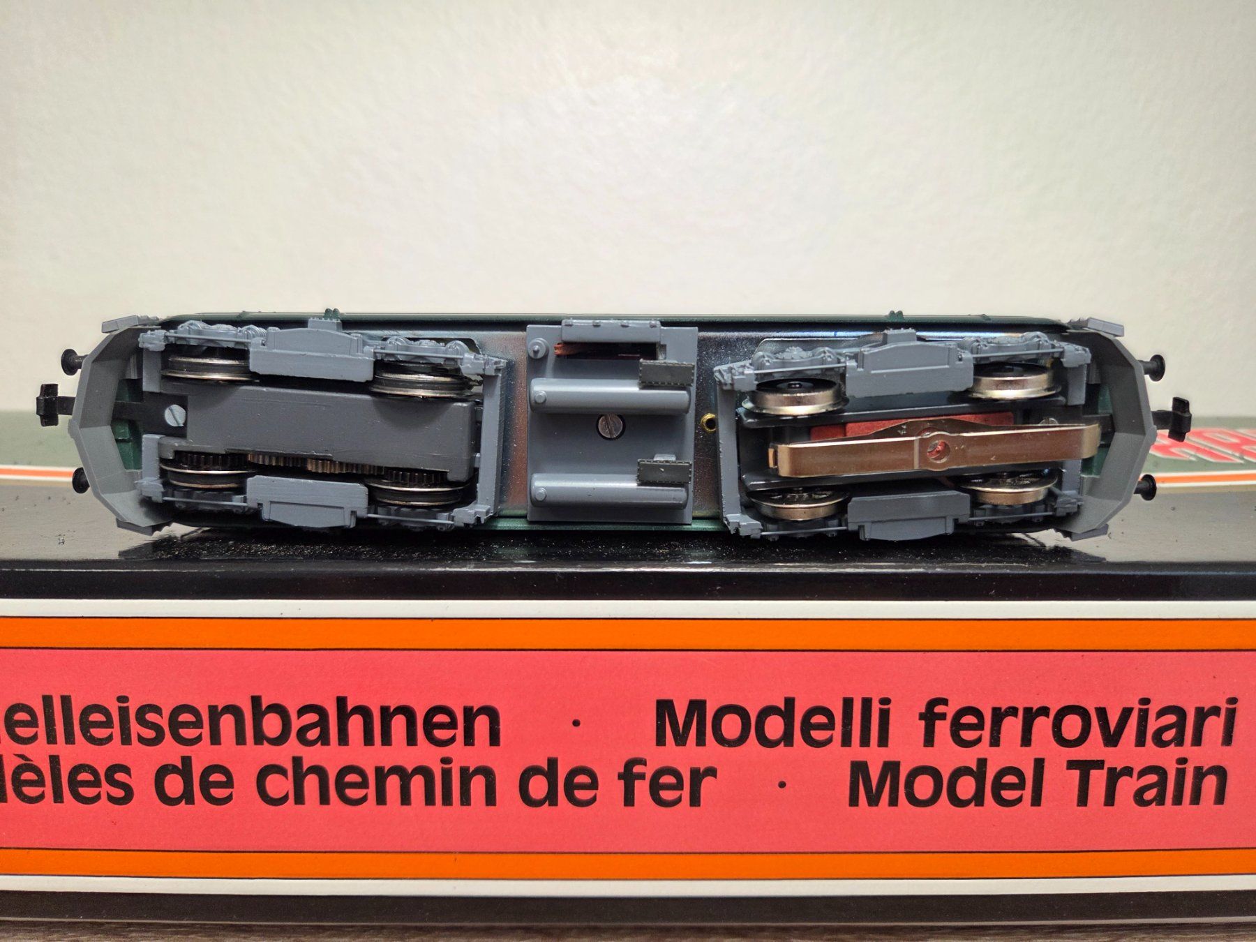 Hag Modellini di ferrovie: Hag 142 E-Lok Ae 4/4 BLS Digital H0 – Nuovo e nell'imballaggio originale da St-Aubin-Sauges venduto da Lo_Go 5