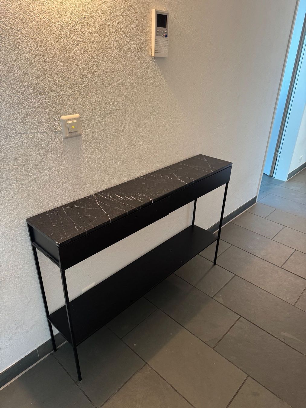 La Redoute Tische: Marmor-Konsolentisch – Gebraucht aus Freienbach von kir_t8bj