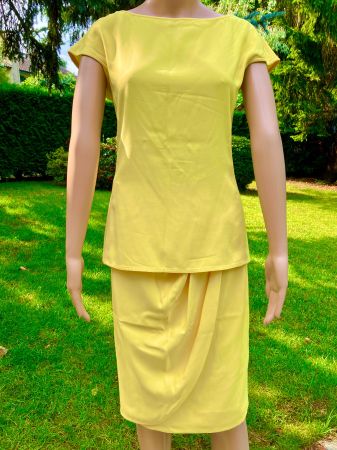 Ensemble Valentino Miss V Taille 38 vintage, neuf