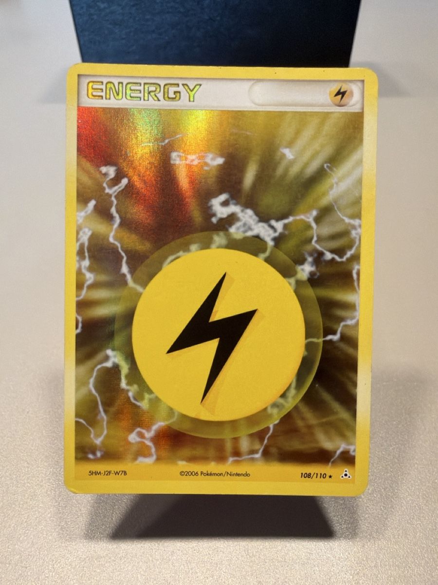 Pokémon Carte collezionabili: Energy 108/110 EN  – Usato da Cadro venduto da rarecandycustoms