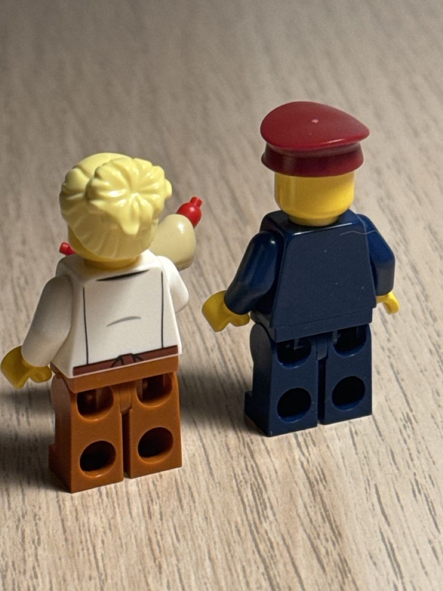 Lego Statuette: Lego Minifiguren Bahnarbeiter – Usato da Neuhausen am Rheinfall venduto da mic_m9bp 1