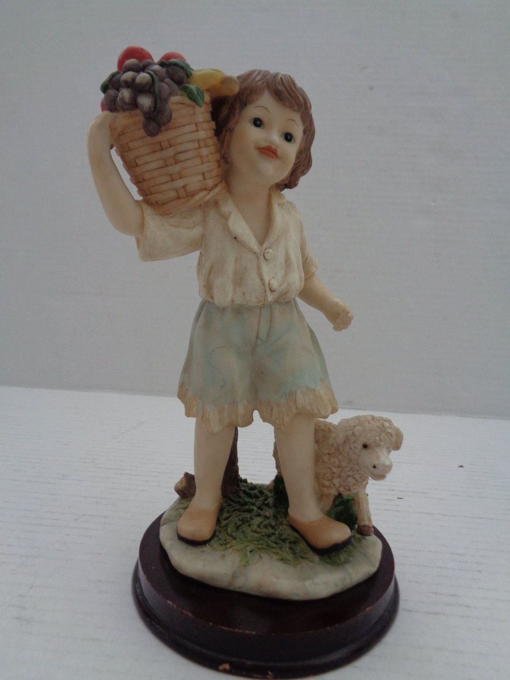 Statuette: 2 Polyresin Figuren auf Sockel Kinder – Usato da Chur venduto da omonia 1