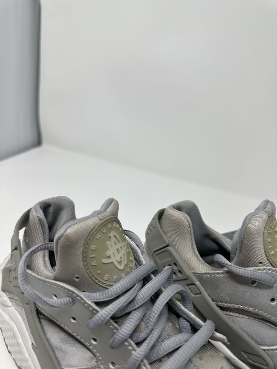 Nike Scarpe da donna: Nike Huarache Gr.39  Silber – Usato da Luzern venduto da kim221080 2