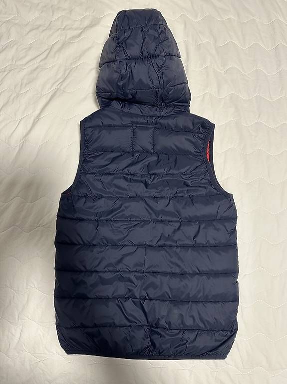 Sonstige Jungenkleidung: Gilet Trapuntato bambino 152 – Gebraucht aus Losone von niv_8vwx 1