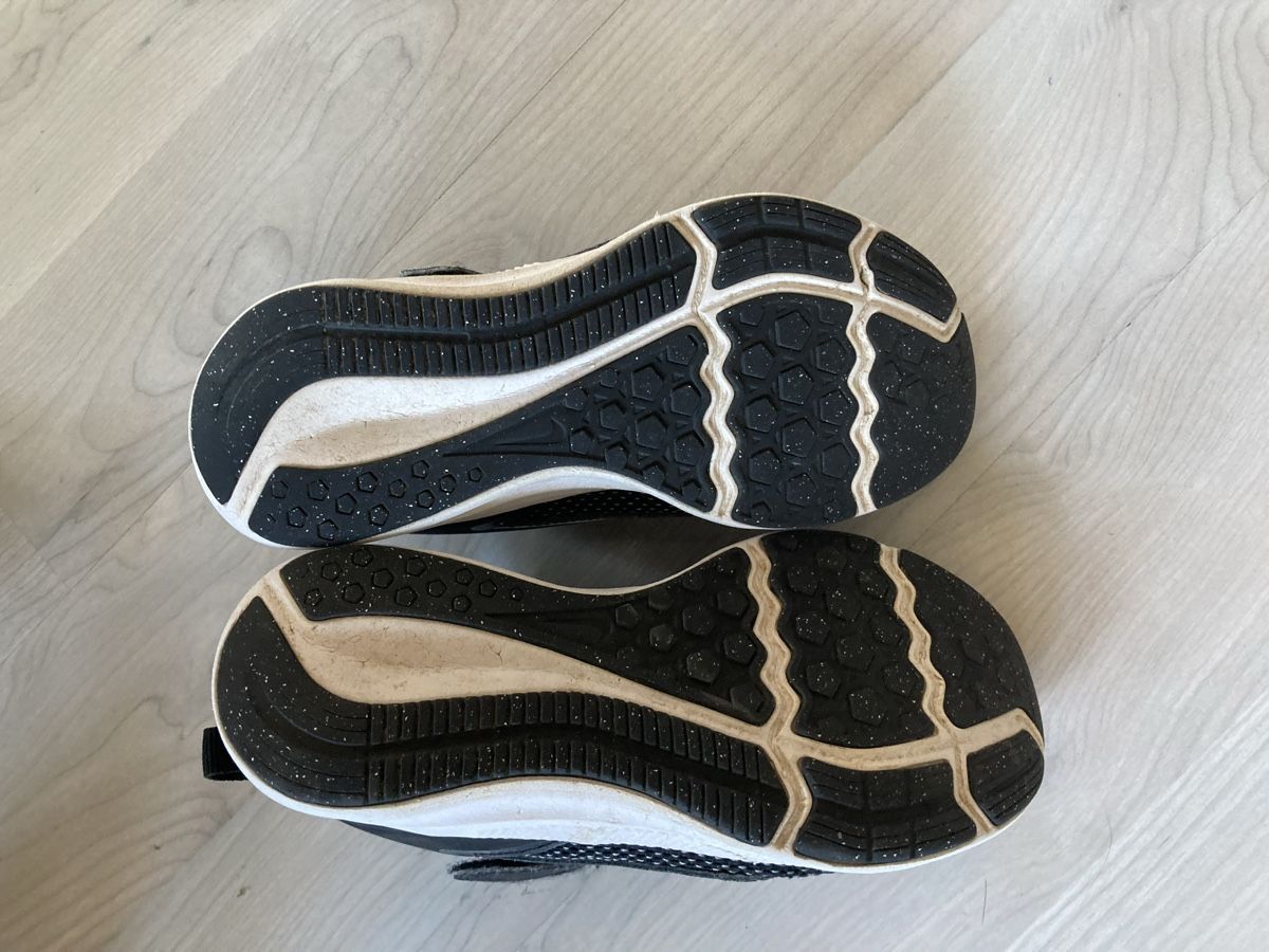 Nike Scarpe da uomo: Tunschuhe Nike 30 – Usato da Amden venduto da Karplusan 3