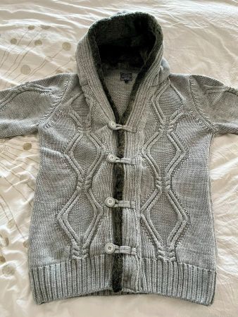 Schöne graue Strickjacke / Pullover in Grösse M