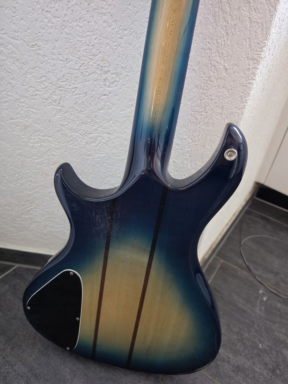 Kawai Strumenti musicali: E-Bass Kawai blau  – Difettoso da Büsserach venduto da Divina86 1