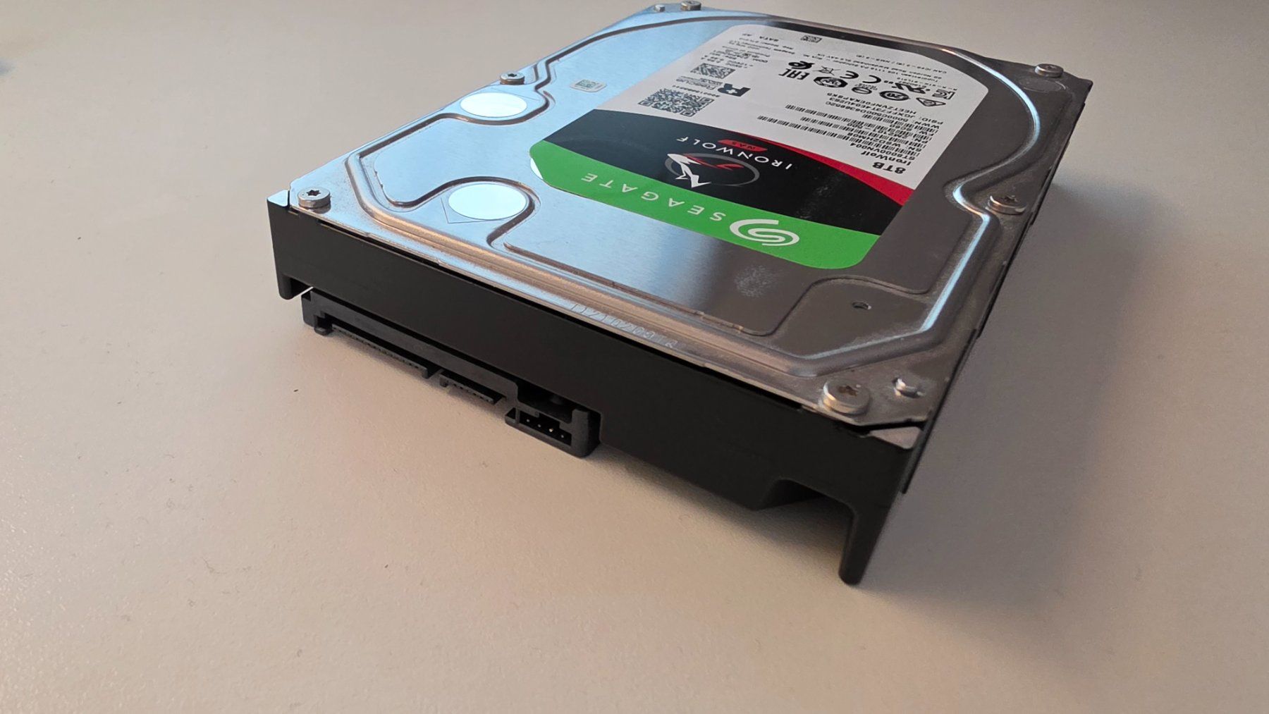 Seagate Disques durs: 8TB HDD Seagate Ironwolf NAS – D'occasion à Künten par Thozogg 1