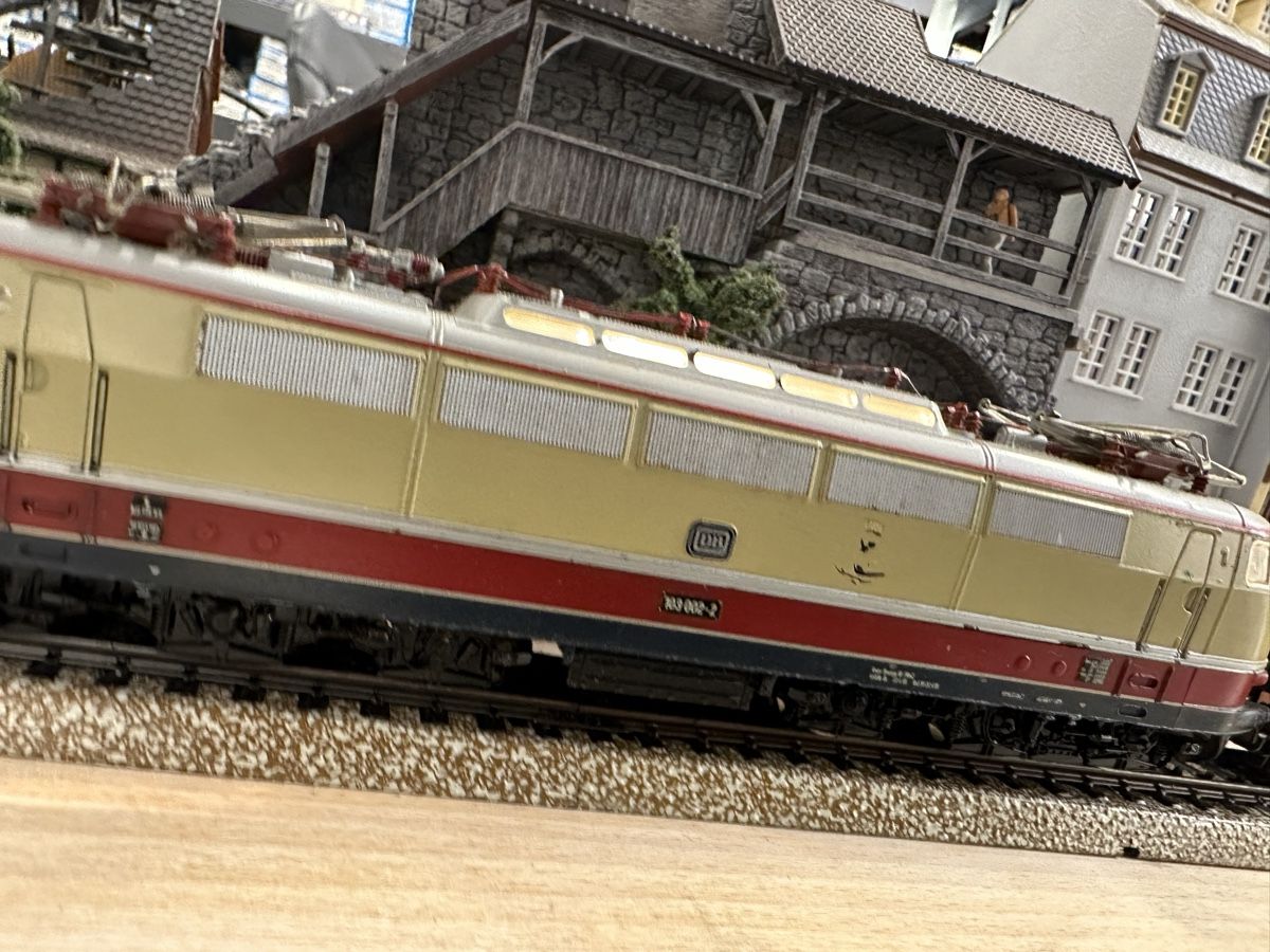 Märklin Modelleisenbahnen: Märklin 3053 DB BR 103 Reisezug – Gebraucht aus Lupsingen von New-Haven 1