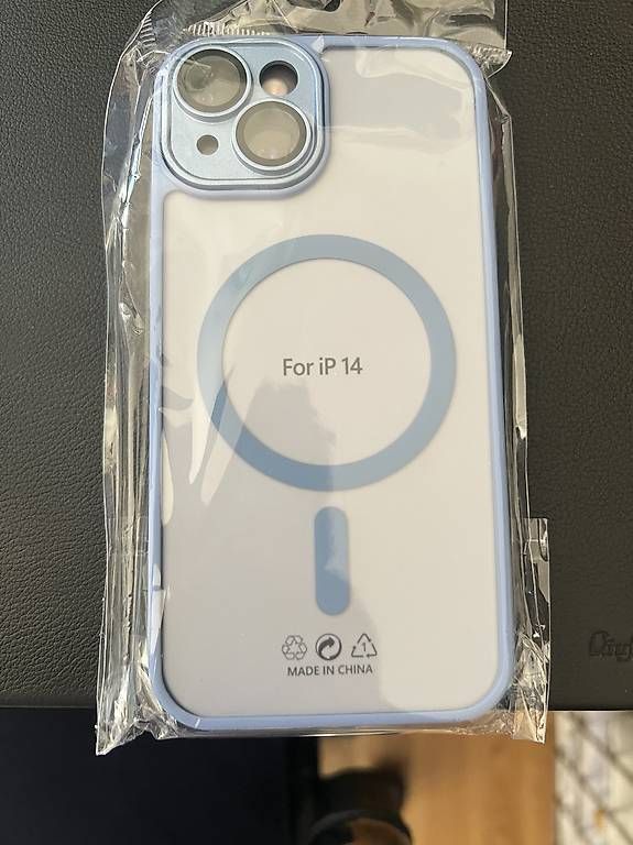 Coques & Protection écran: iPhone 14 Silikonhüllen – Neuf avec emballage d'origine à Burgdorf par niroda83