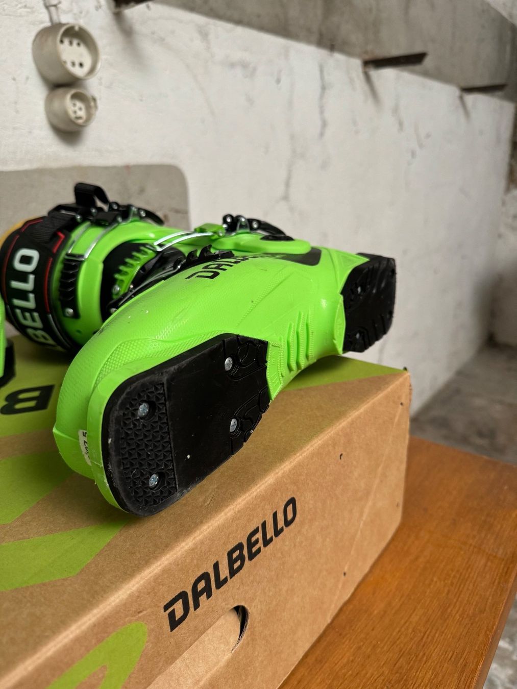 Scarpe da uomo: Dalbello Krypton Ski Boots – 27.5 – Usato da Le Châble VS venduto da Scott128 1