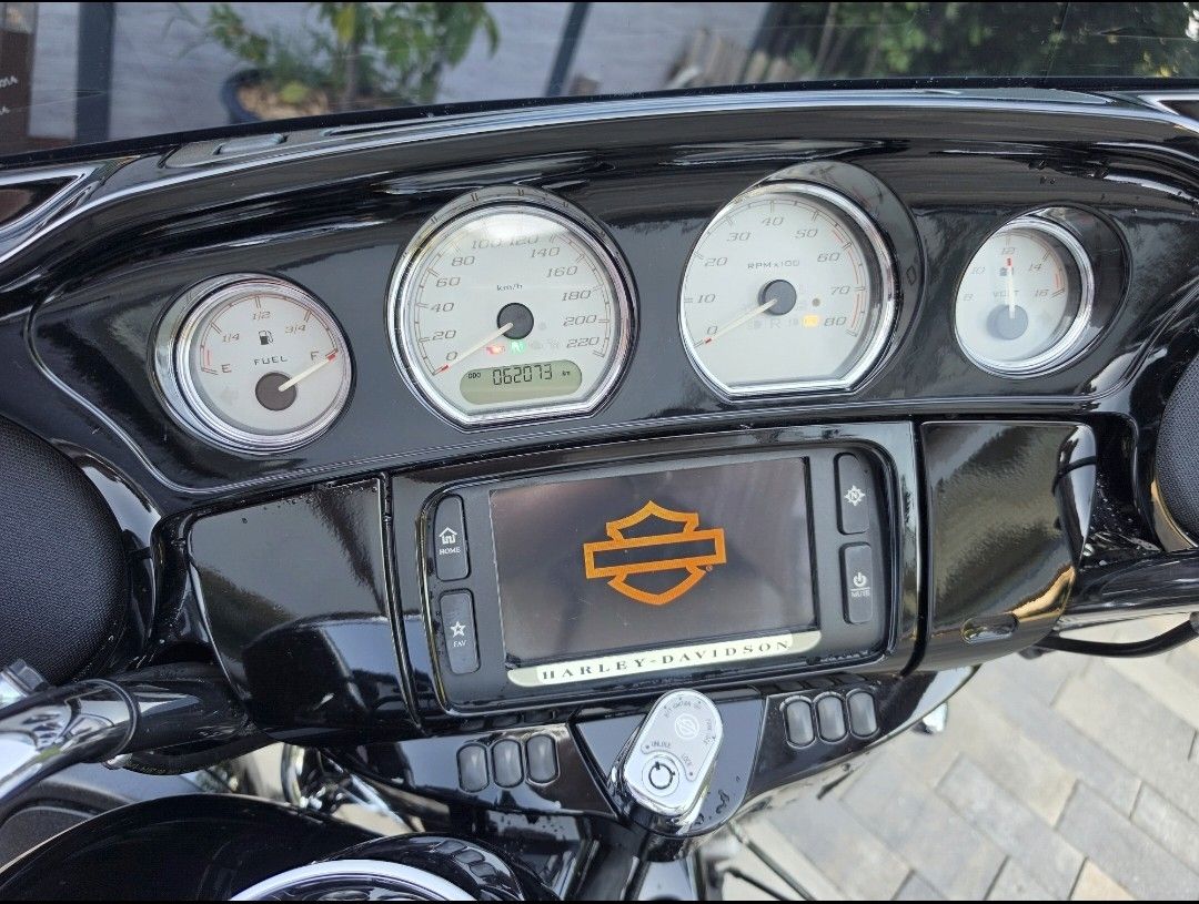Harley-Davidson Touring: Harley Davidson Street Glide Touring – Usato da embrach venduto da martinleite 6