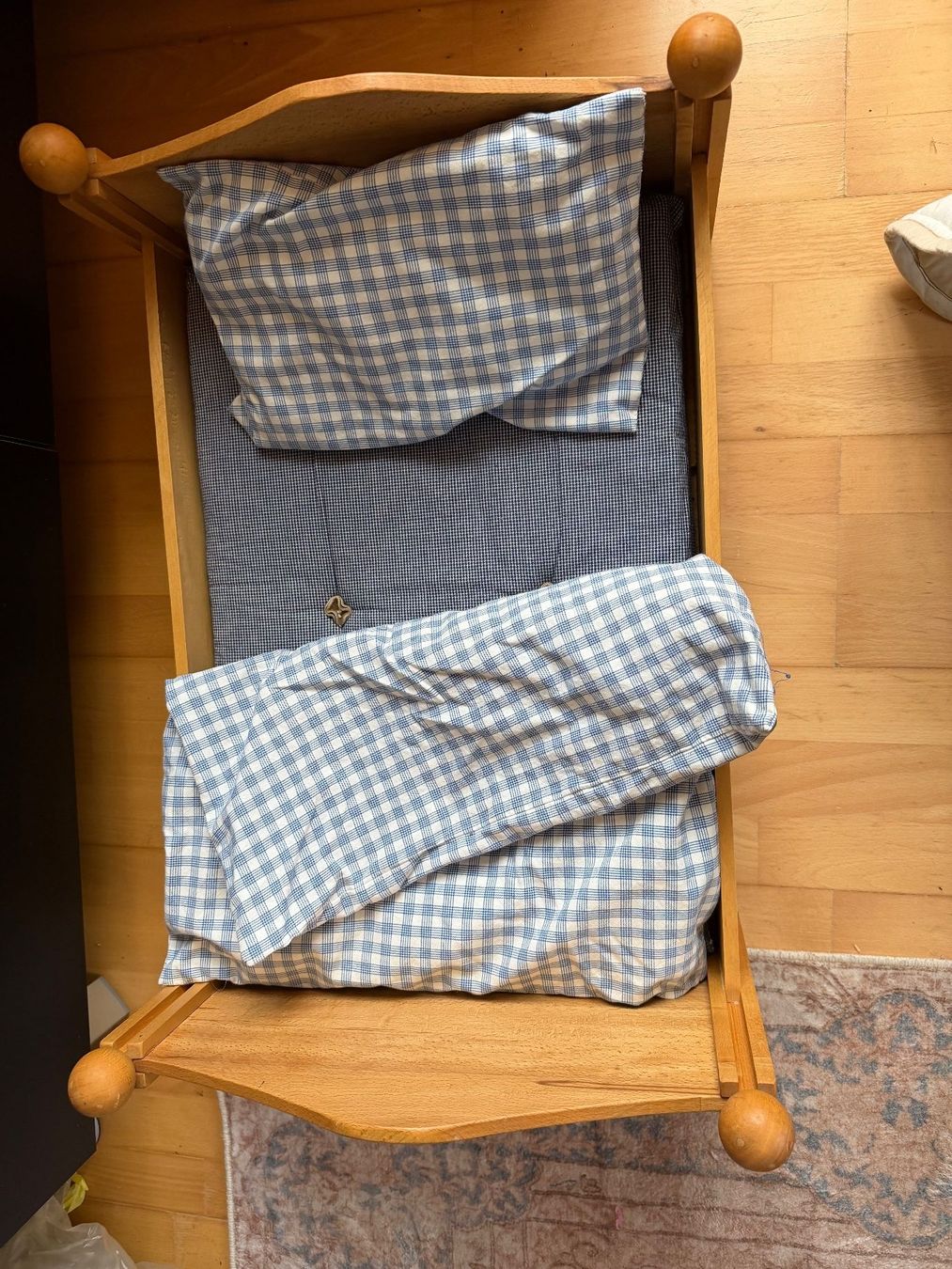 Giocattoli: Puppenbett, 40 x 60 cm – Usato da Sissach venduto da gipsydaisy 1