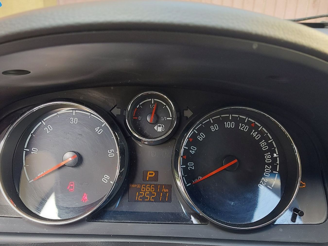 Opel Automobili: Opel Antara 2.2 CDTI 4x4 – Usato da Wallisellen venduto da Allivia 5