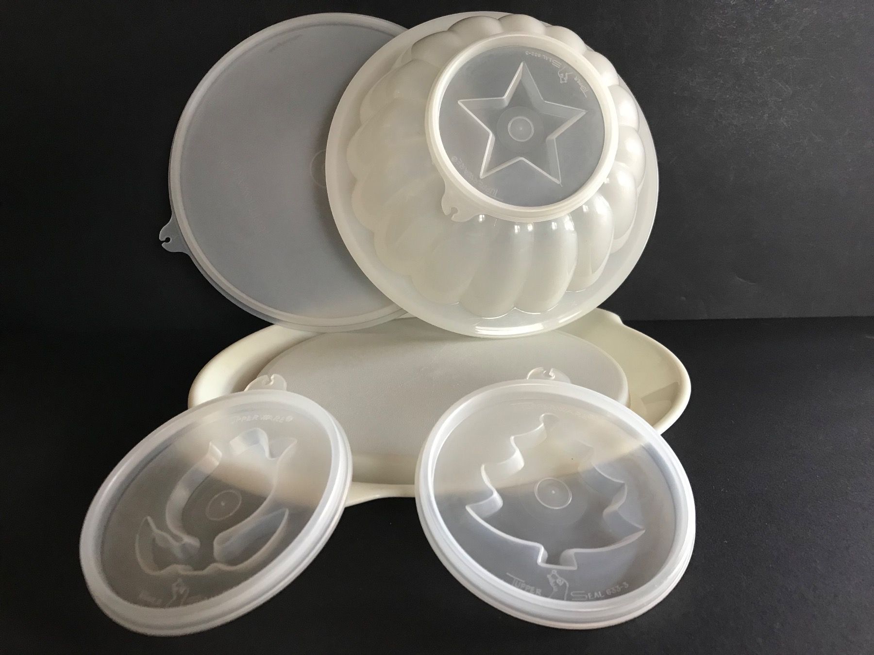 Contenitori & Simili: Puddingform TUPPERWARE Griess-/Milchreisform Sülzeform_1/2 – Usato da Däniken SO venduto da allerlei54 1