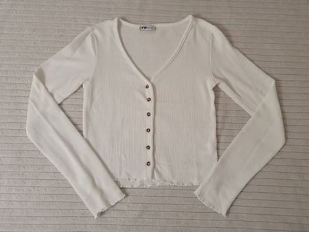Schönes weisses Langarmshirt gerippt Knöpfe S/36