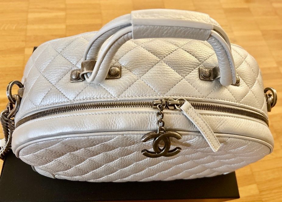 Chanel Taschen für Damen: CHANEL Leder Bowling Tasche – Neu und originalverpackt aus Zurich von MX1000 2