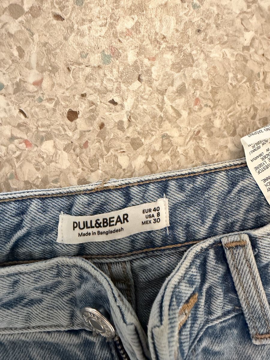 Pull&Bear Jeans: Jeans Pull&Bear hellblau Grösse 40 guter Zustand – Nuovo (secondo la descrizione) da Luzern venduto da Lorena.haj 1