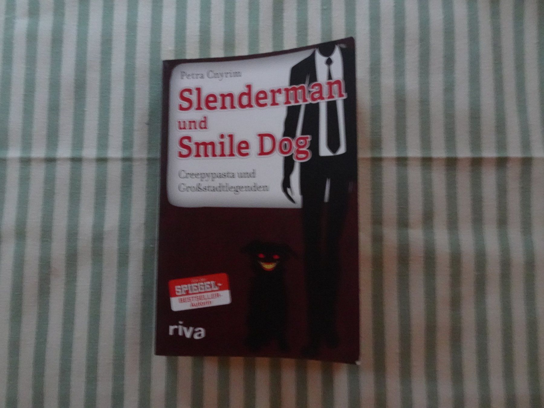 Livres: Petra Cnyrim - Slenderman und Smiledog - B691 – D'occasion à Küssnacht am Rigi par Bookslove-Divers