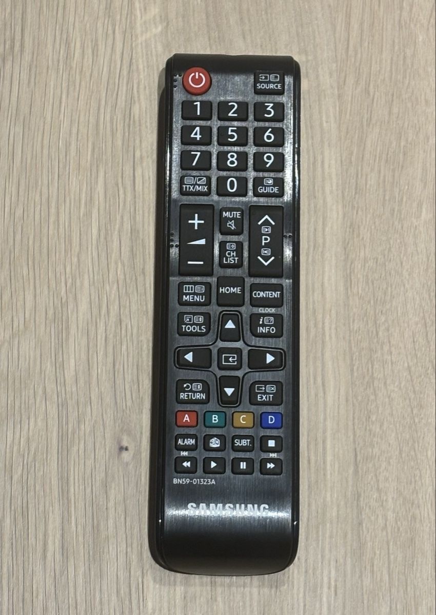 Televisori: Samsung Smart TV UE40H7089SV – Usato da Zuchwil venduto da rw_99 3