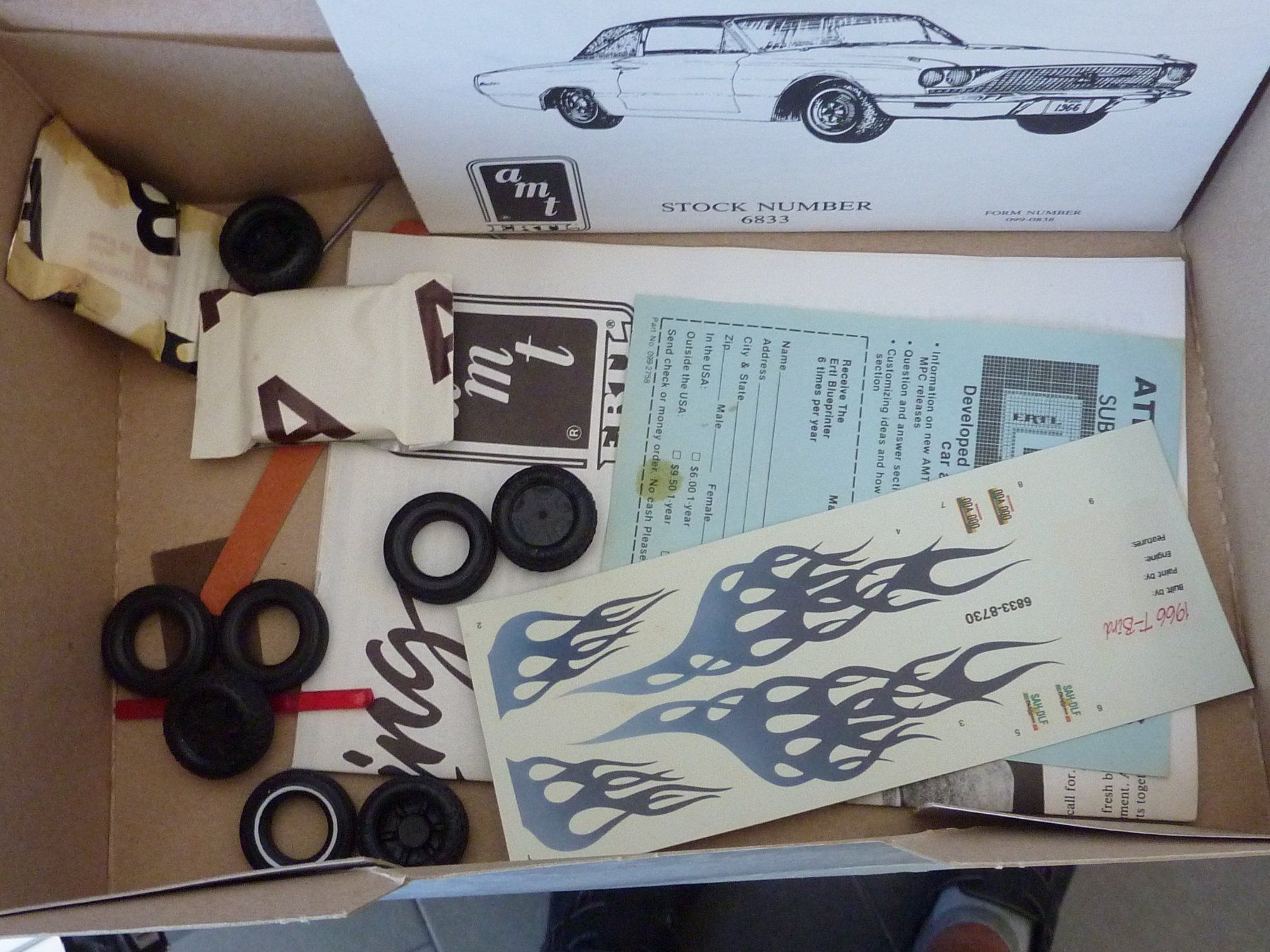 AMT/ERTL Modellini d'auto: Ford Thunderbird 1966 1:25 – Usato da Dürrenäsch venduto da modellautos4you 4